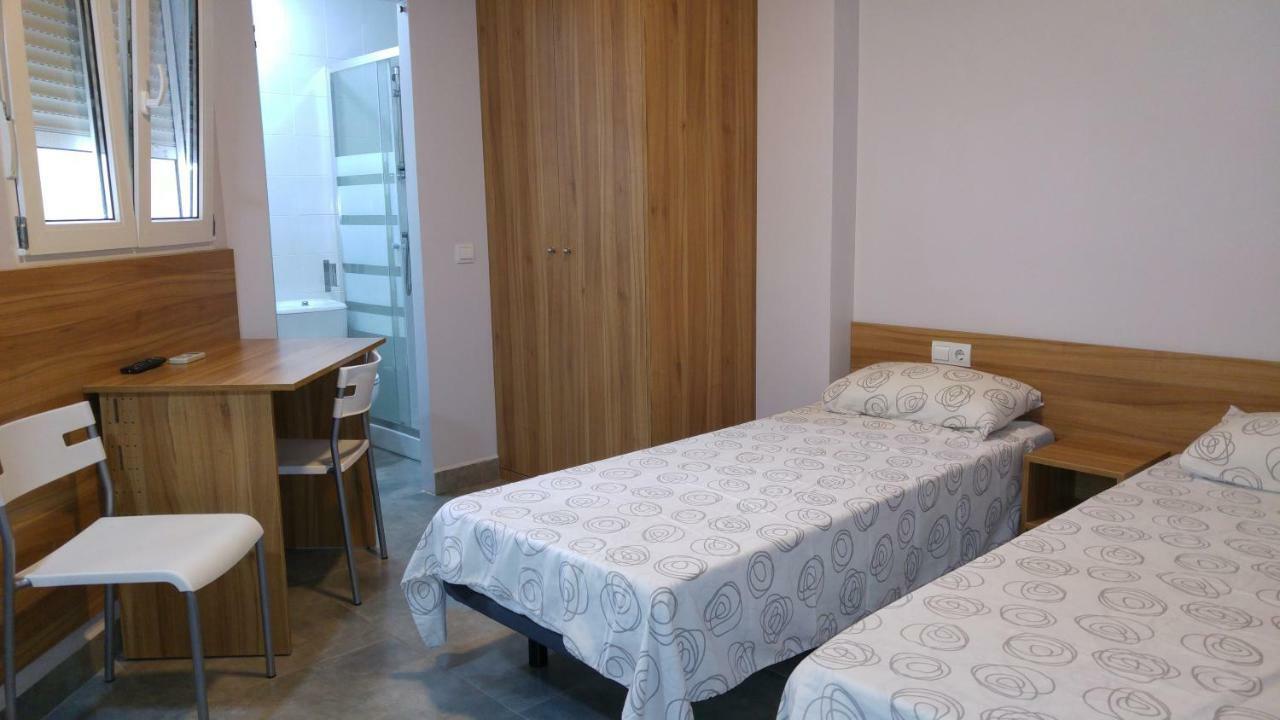 مدريد Hostal Usera الغرفة الصورة